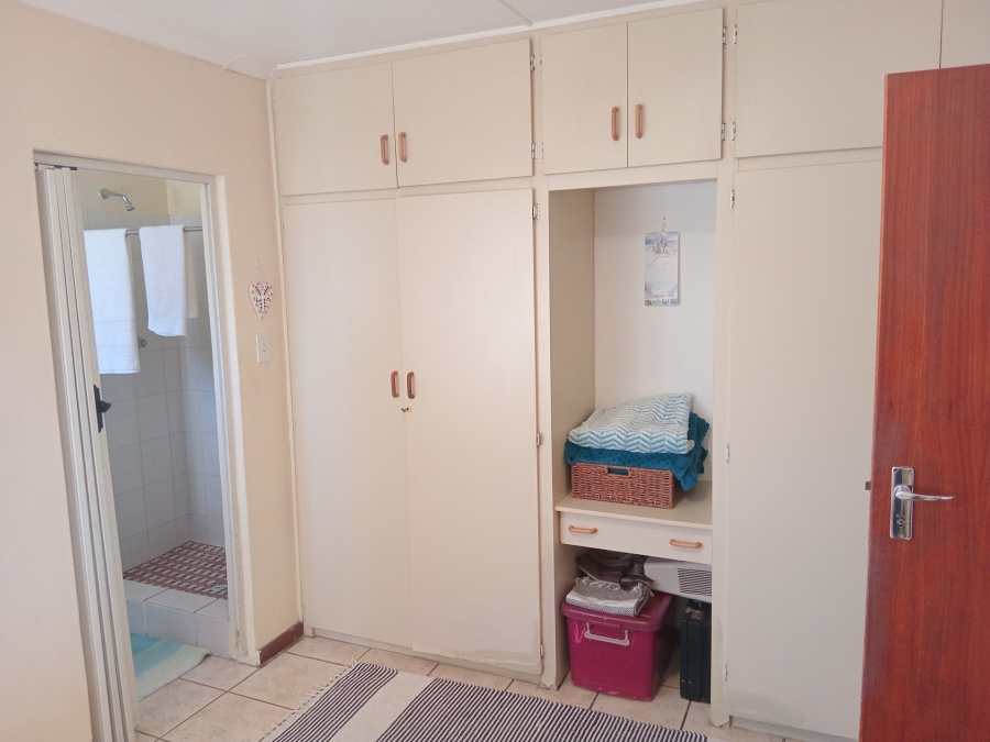 3 Bedroom Property for Sale in Heiderand Western Cape